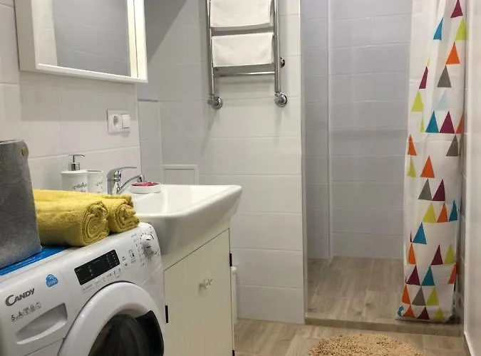 Διαμέρισμα Pernavas Park & Bed *